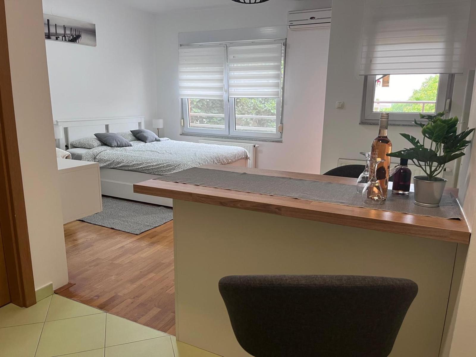 Studio Apartman - Sweet&Little Vrbovec Exterior foto